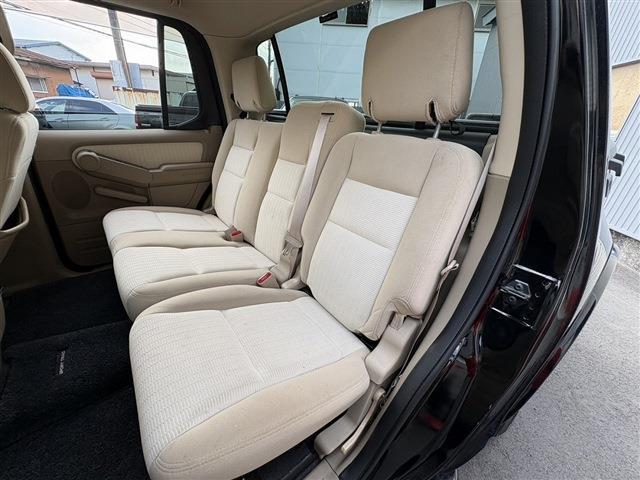 Ford Explorer Sport Trac 6