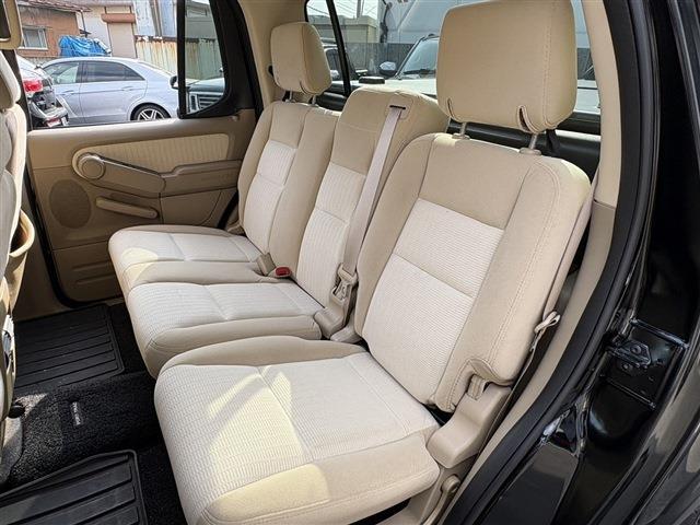 Ford Explorer Sport Trac 5