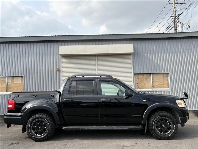 Ford Explorer Sport Trac 10