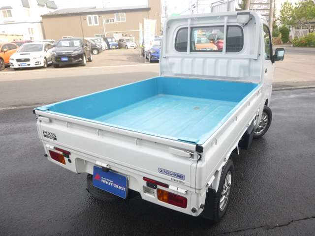 Toyota Pixis Truck 2