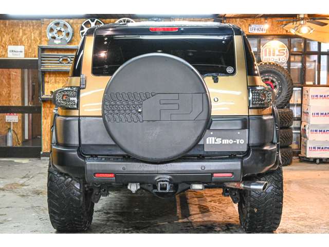 Toyota FJ Cruiser 12