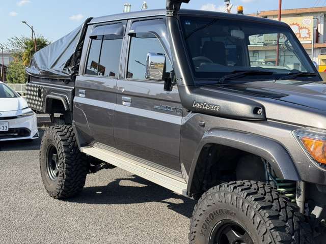 Toyota Land Cruiser 70 Pickup 5