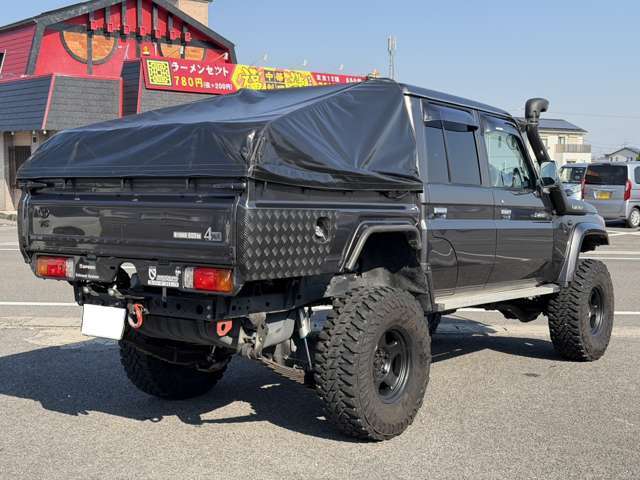 Toyota Land Cruiser 70 Pickup 6
