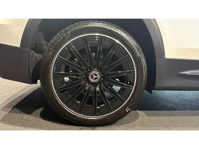 Mercedes-Benz GLB 6