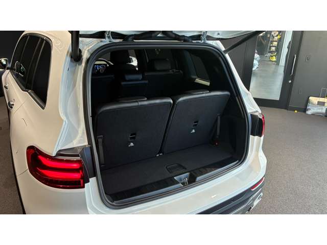 Mercedes-Benz GLB 10