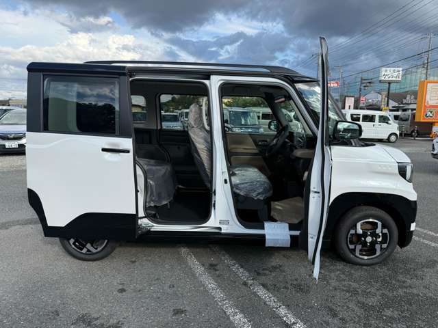 Mitsubishi Delica Mini 8