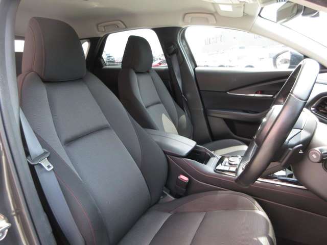 Mazda CX-30 11