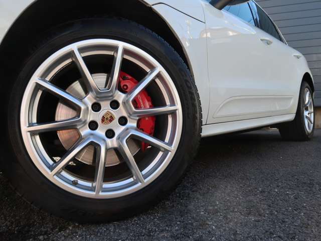 Porsche Macan 2