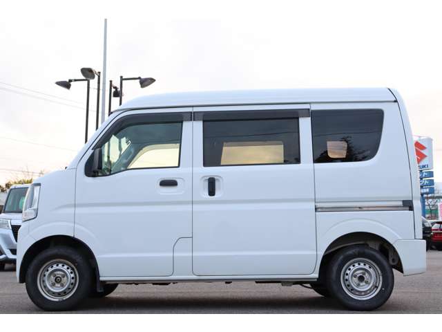 Nissan NV100 Clipper 6