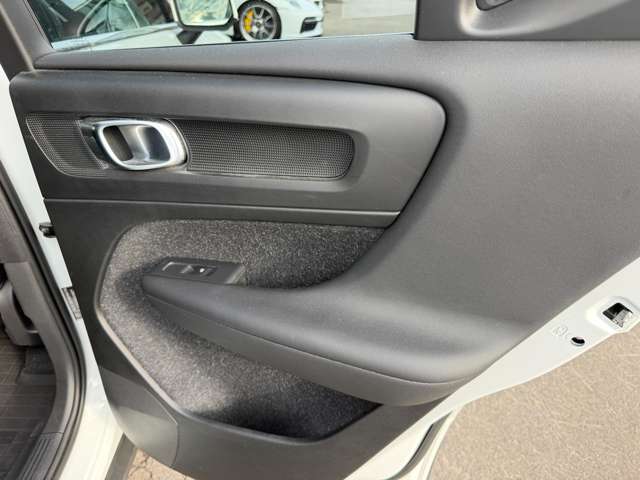 Volvo XC40 12