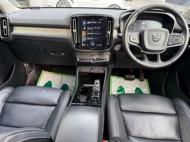 Volvo XC40 3