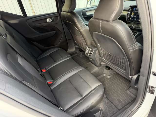 Volvo XC40 10