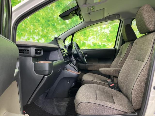 Toyota Sienta 7
