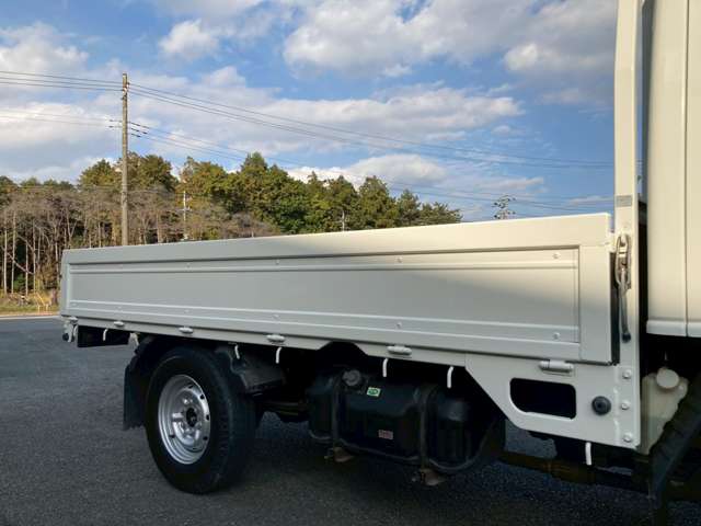 Isuzu Elf 11