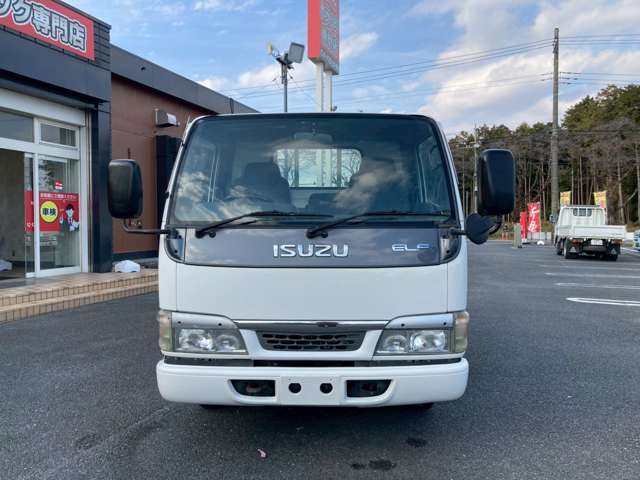 Isuzu Elf 2