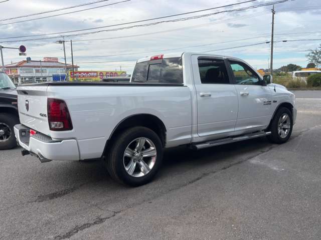 Dodge Ram 9