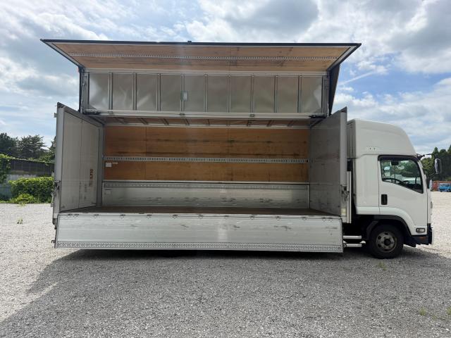Isuzu Forward 12