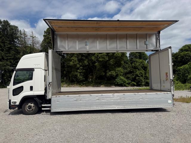 Isuzu Forward 9
