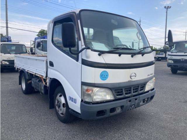 Hino Dutro 3