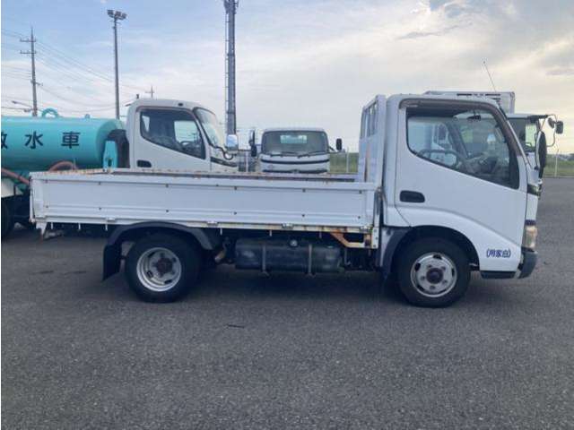 Hino Dutro 4