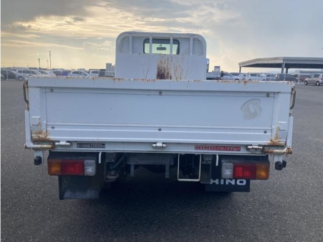 Hino Dutro 6