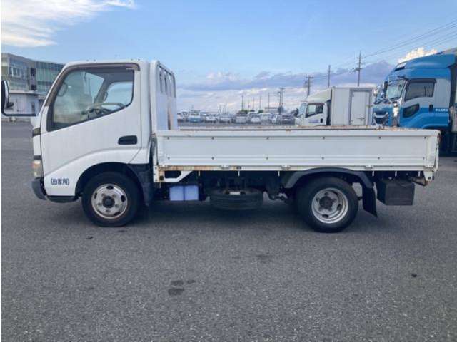 Hino Dutro 8