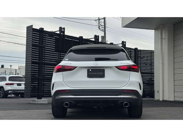 Mercedes-Benz GLA-Class 4