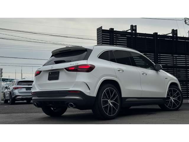 Mercedes-Benz GLA-Class 5
