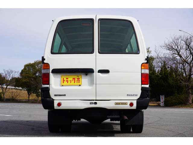 Toyota Dyna Route Van 8
