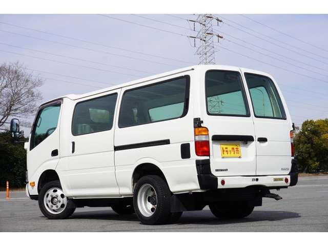 Toyota Dyna Route Van 9