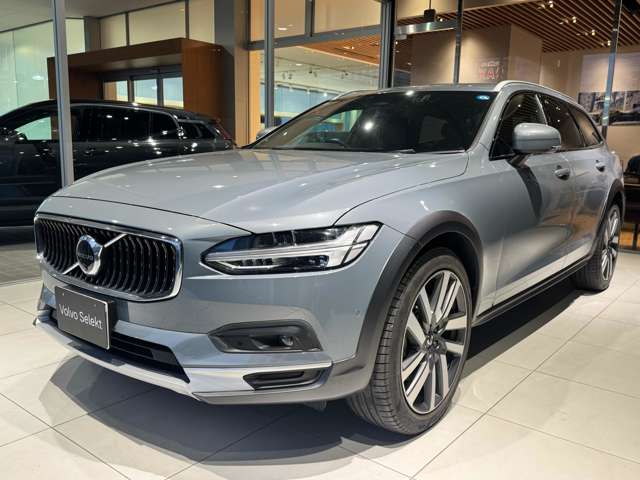 Volvo V90 Cross Country 4