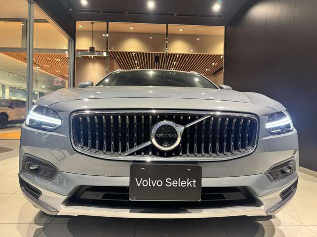 Volvo V90 Cross Country 5
