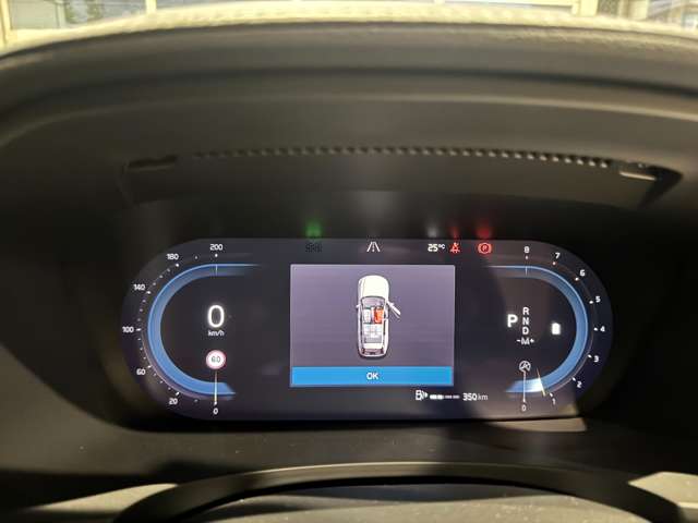 Volvo V90 Cross Country 11
