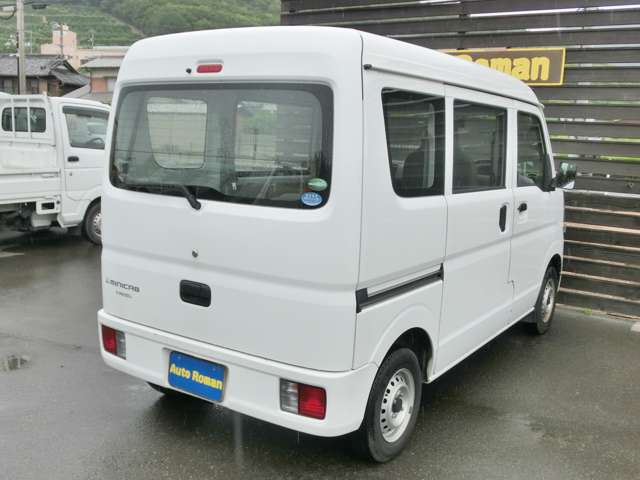 Mitsubishi Minicab Van 11