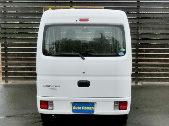 Mitsubishi Minicab Van 10