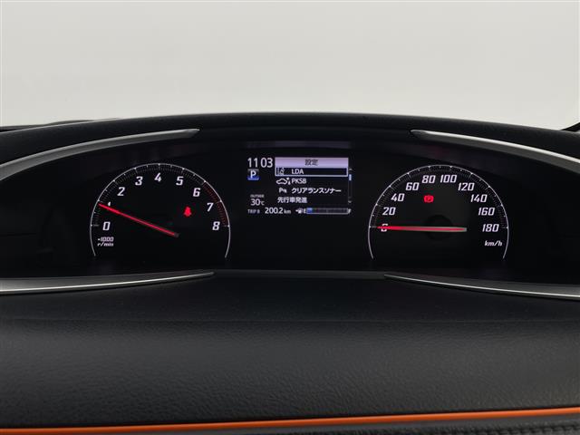 Toyota Sienta 5