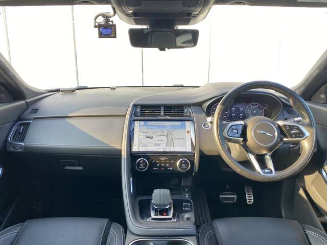 Jaguar E-Pace 2
