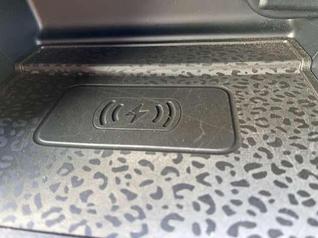Jaguar E-Pace 6