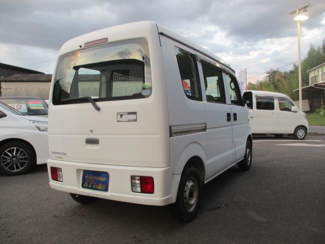 Mitsubishi Minicab Van 6