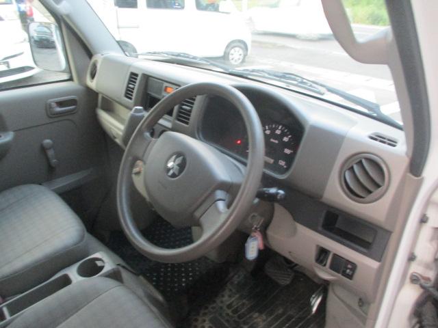 Mitsubishi Minicab Van 9