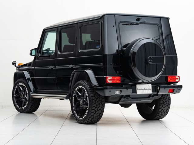 Mercedes-Benz G-Class 8