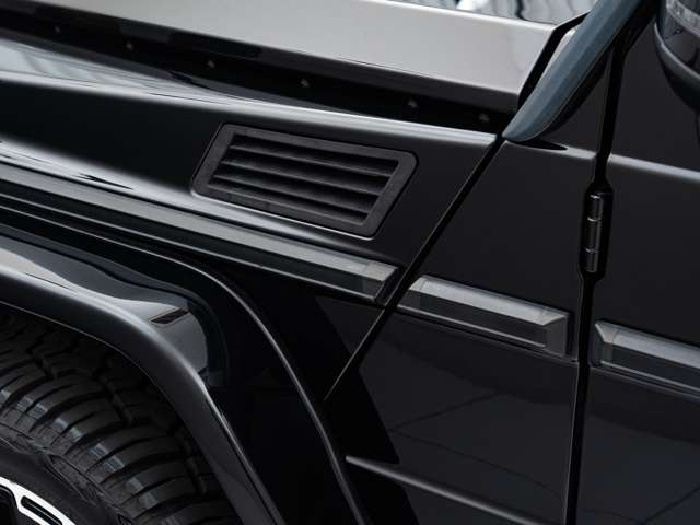 Mercedes-Benz G-Class 9