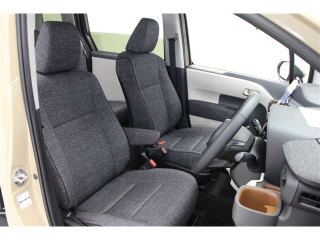 Toyota Sienta 6