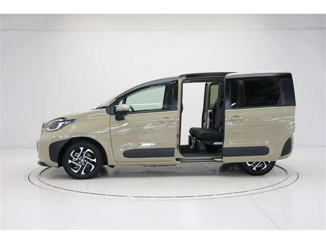 Toyota Sienta 9