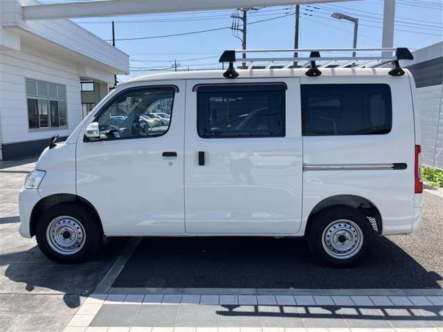 Toyota Town Ace Van 8