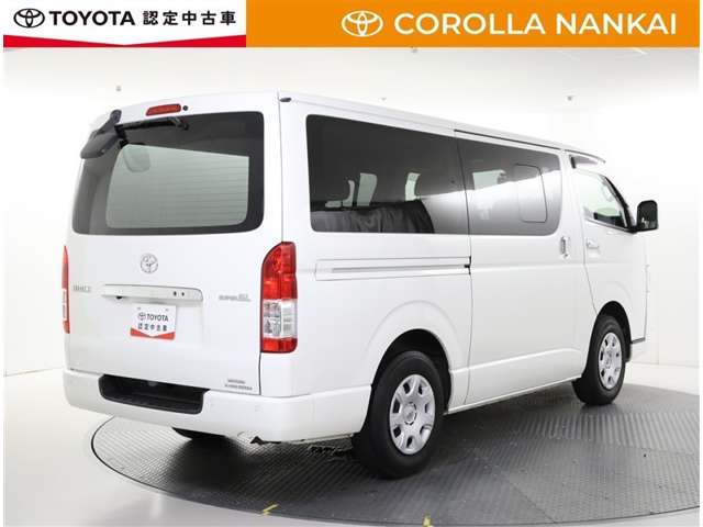 Toyota Hiace Van 3