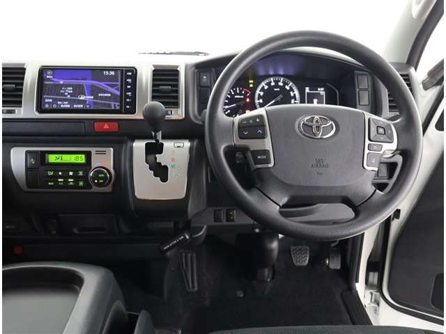 Toyota Hiace Van 4