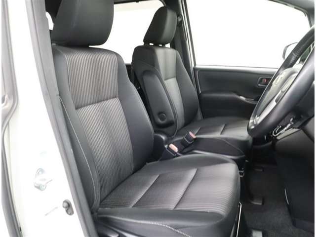 Toyota Noah 6