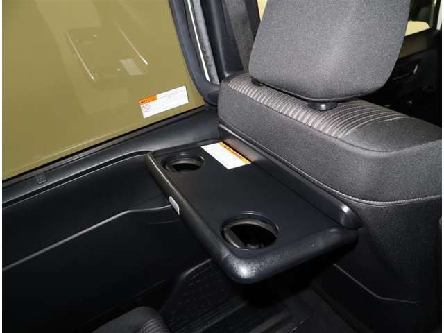 Toyota Noah 10