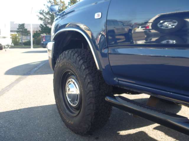 Toyota Hilux Surf 7